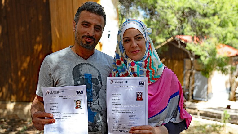 Refugees holding a European Qualifications Passport for Refugees - Copyright Council of Europe - Photo Gloria Mannazzu - taken on 28 April 2017 in Sounio, Greece.jpeg